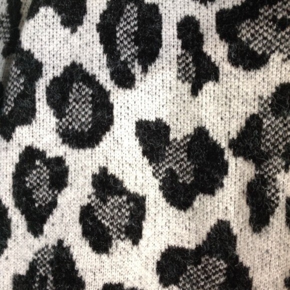 JOSEPH A Woman Size 1X Black White Drape Collar open Cardigan Animal Geometric - Picture 4 of 10